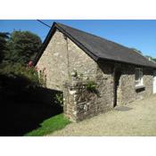 Charming 3-Bed Cottage in Llandysul