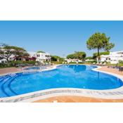 Charming Balaia Golf Village Apartment - Sleeps 6