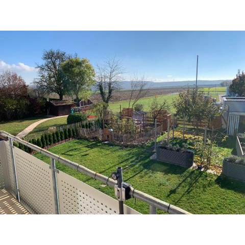 City Apartment Hasenheide - Wohnung mit 3 Schlafzimmern und Balkon mit Landschaftsblick