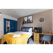 City Centre Studio 2 with Kitchenette, Free Wifi and Smart TV with Netflix by Yoko Property