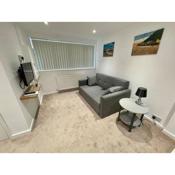 *Close to Beach* One Bedroom Suite with Parking