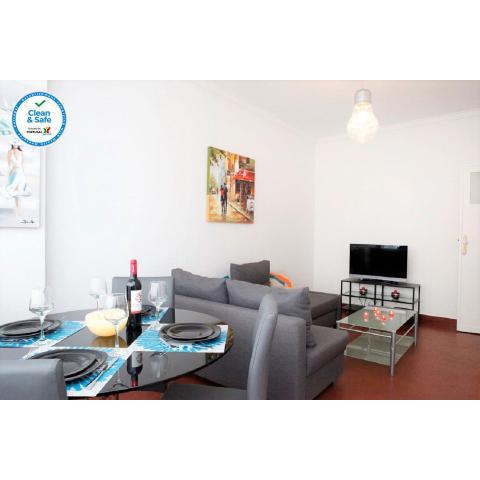 Comfortable and Central Apartment Cascais