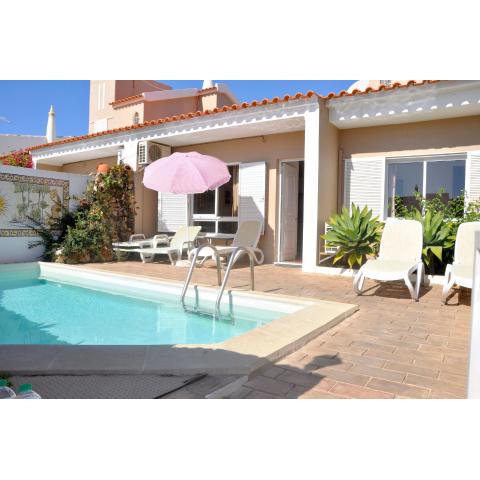 Comfortable and well equipped terrace villa with private pool and air conditioni