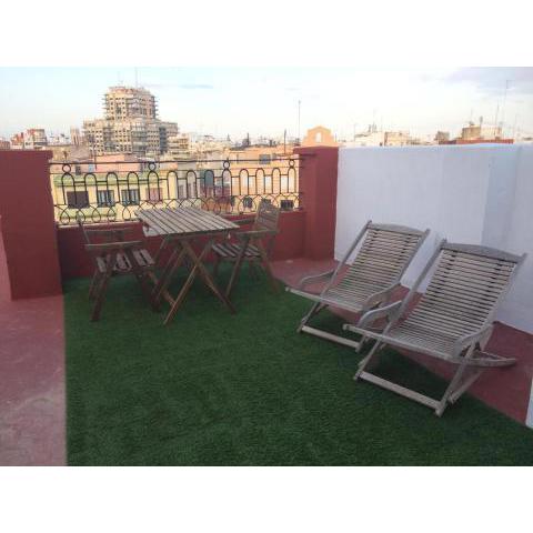 cosy apt terrace in downtown