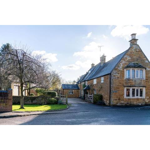 Countryside 6-bedroom cottage