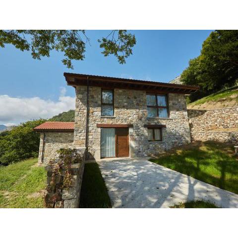 Cozy house divided into apartments in Cangas de On s