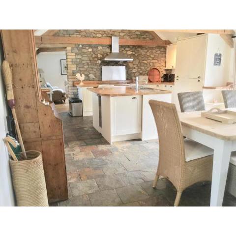 Cuckoo Barn at Penygaer farm near the Brecon Beacons