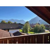 Dachgeschosswohnung mit traumhaftem Zugspitzblick bei Garmisch