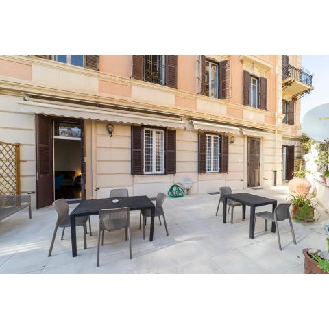 Domus Aurea B&B and Suites