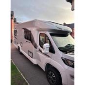 Doris Luxury 6 people Motorhome Northampton