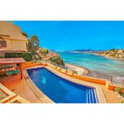 El Portet - beachfront holiday home with private pool in Moraira