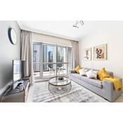 Elegant 1 BR Apartment in Bay Central 2