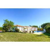 Exclusive Villa Toulouse with pool in Falesia Algarve