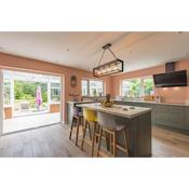 Fabulous family home with huge garden - Sycamores