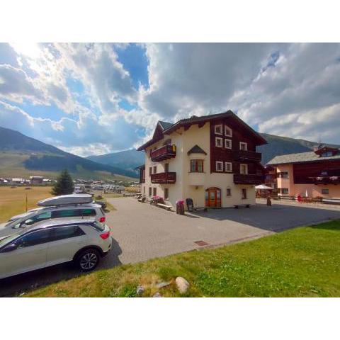 Family House Amalia Myholidaylivigno