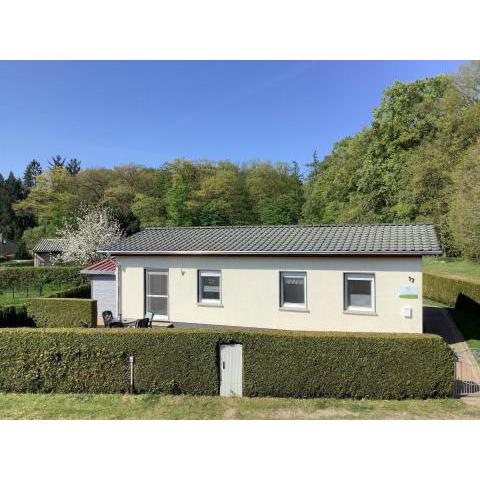 Ferienhaus in kleiner Siedlung nahe am See