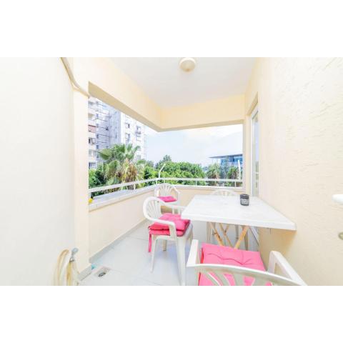 Flat w Balcony 8 min to Konyaalti Beach in Antalya