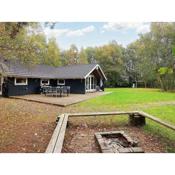 Four-Bedroom Holiday home in Væggerløse 8