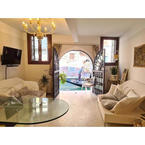 Frari Luxury Apartment