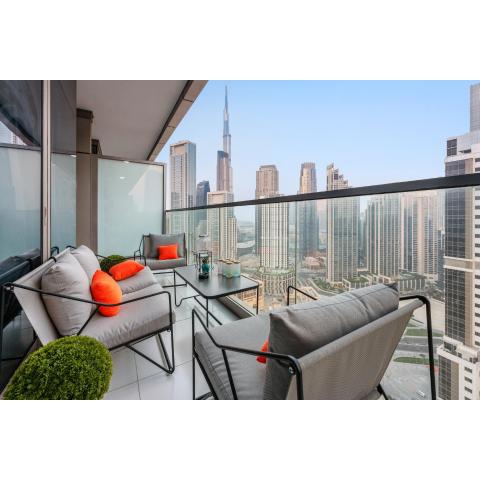 FULL Burj Khalifa view LUX 2Bedroom with Rooftop Pool Central location in Paramount Hotel Midtown