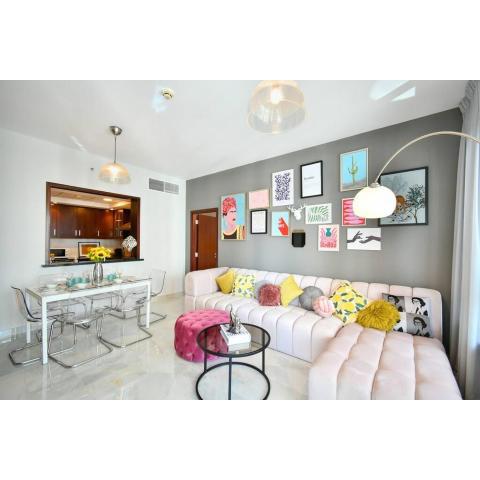 FUNK-Chic 3BR APT in Heart of Downtown BLVD