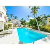 GARDEN POOL Villa Los Corales BAVARO WIFI BBQ Parking BEACH CLUB & SPA