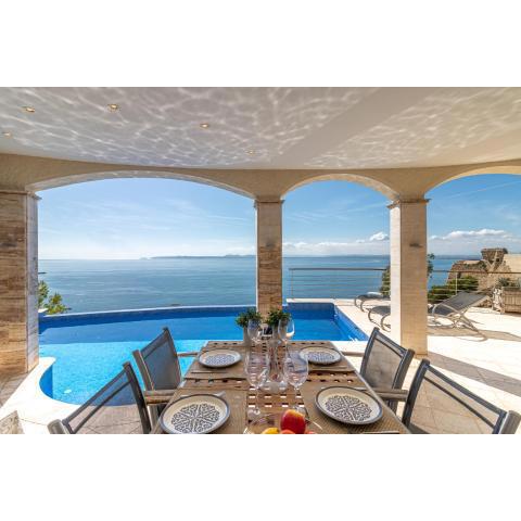 Goldhome - Spectacular sea views. Heated pool. Tennis court