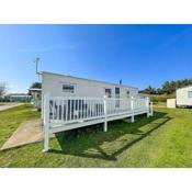 Gorgeous Caravan With Decking In Breydon Water Holiday Park, Ref 10081b