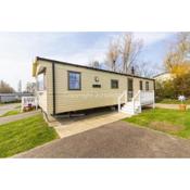 Great caravan at Hopton Haven, perfect for seaside breaks in Norfolk ref 80020T