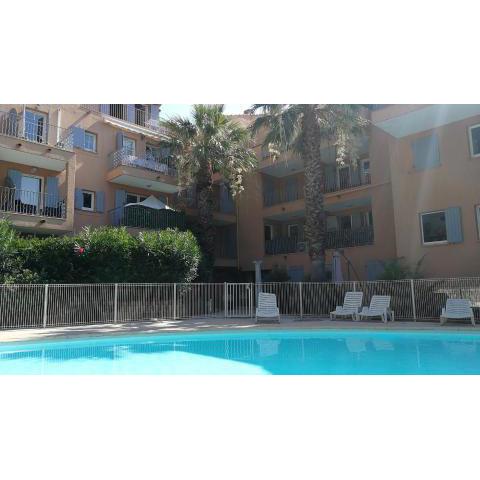 Grimaud 4 personnes - Piscine