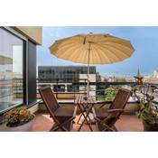 GuestReady - Balcony over Porto free parking