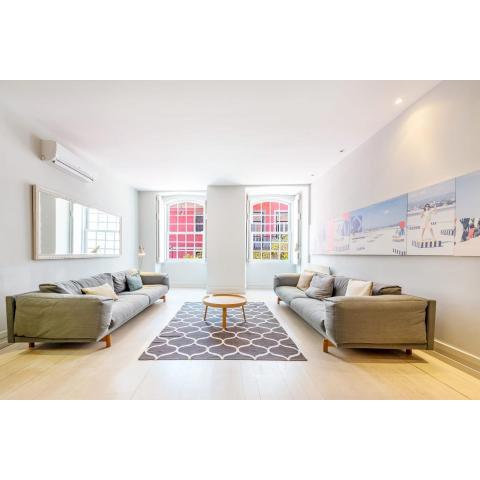 GuestReady - Newly Renovated 3BR Apartment Chiado