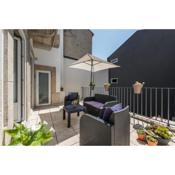 GuestReady - Sunny terrace in downtown Porto