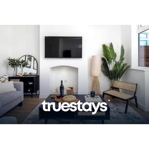 Haydon House by Truestays - NEW 4 Bedroom House in Stoke-on-Trent