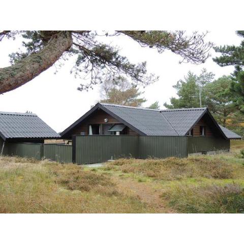 Holiday Home Eliza - 600m from the sea in NE Jutland by Interhome