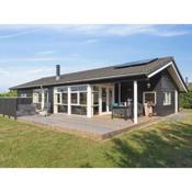 Holiday Home Nora - 400m from the sea in NE Jutland by Interhome