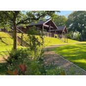 Hollybush Lodges