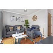 Host Liverpool - Spacious Home for Family & Groups