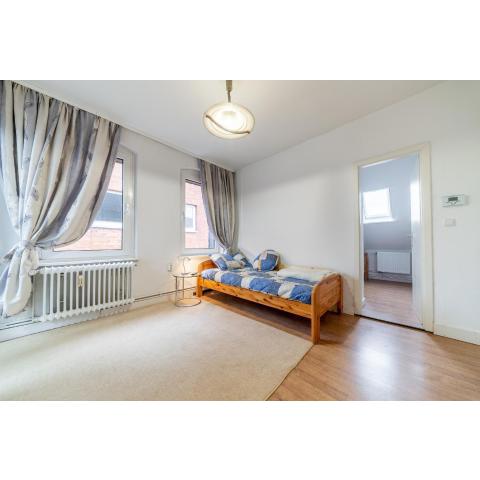 ID 6956 - Private Apartment