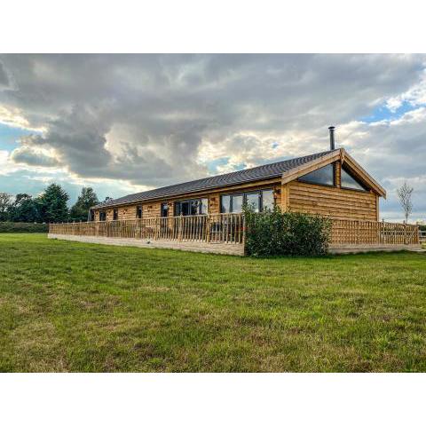 Immaculate 4-Bed Private Luxury Lodge near York