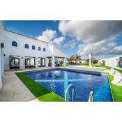 Incredible exclusive villa with private pool & gym - CA6EV