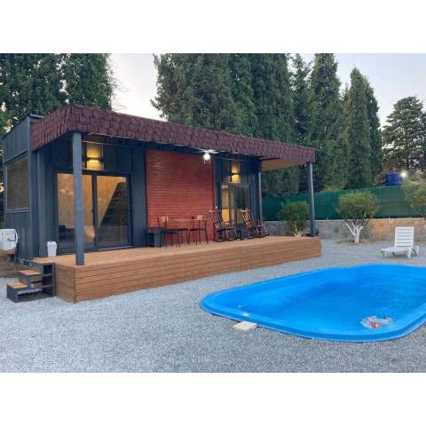 Isıtmalı havuzlu mustakil tiny villa