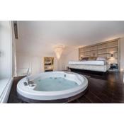 JACUZZI Luxury Suites