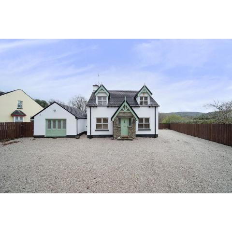 Kinnegar Cottage Rathmullan - Spacious home with pool table