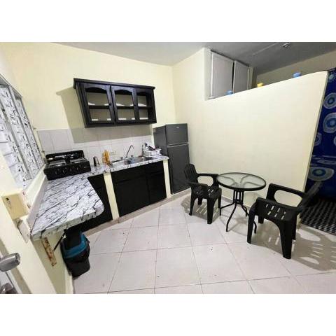 Kitchenette 5 min From beach!