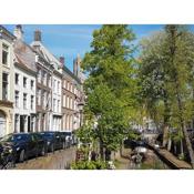 Large Historical Apartment & Canal Terrace