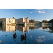 Leeds Castle Stable Courtyard Bed and Breakfast