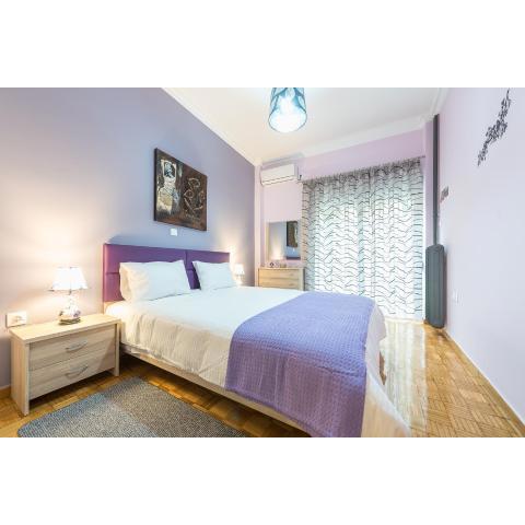 Lovely 2-bedrooms apartment in Exarcheia