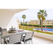 LovelyStay - 2BR Modern, Pool Access, Close to Marina & Beach