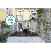 LovelyStay - Porto Peaceful Living W/ Backyard